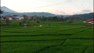 Pemandangan Indah Gunung Ciremai di Sore Hari