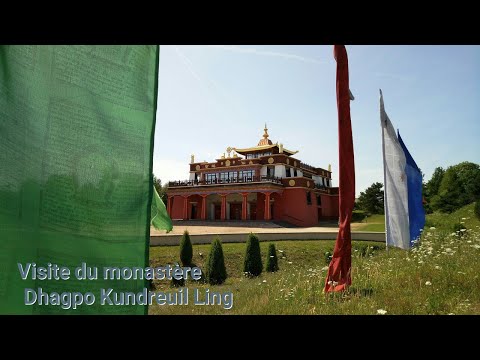 Visite d'un temple tibétain en Auvergne avec lama Namgyal.