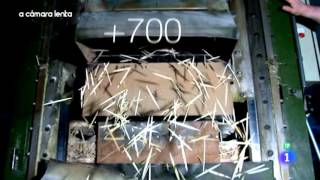 Fabricación De Palillos De Madera A Cámara Lenta