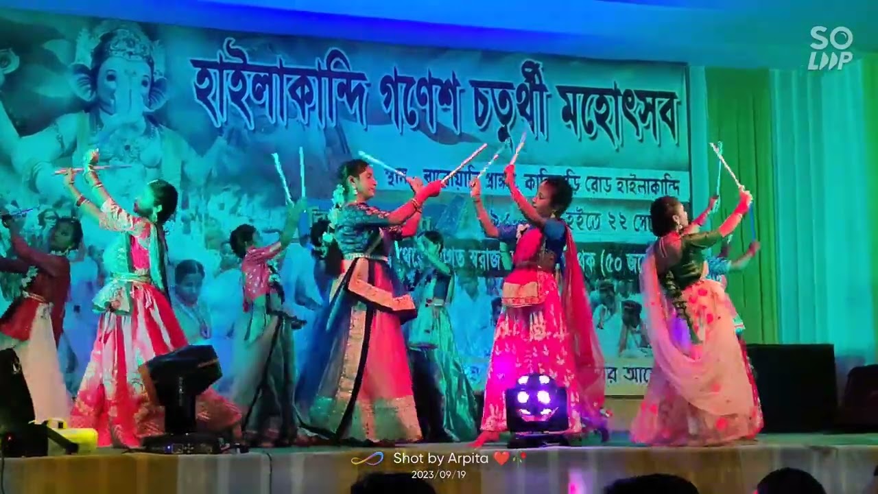 Dandiya ll Ganpati aayo bappa ridhi Sidhi aayo ll Gujrati Dance ll