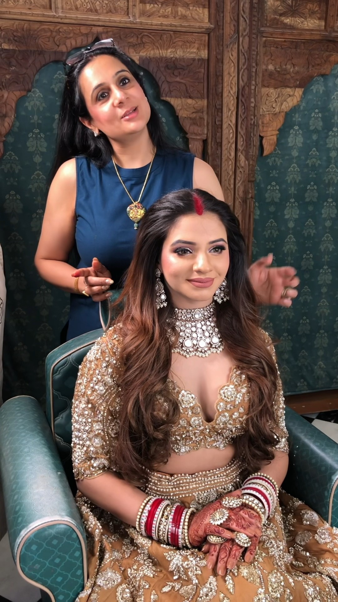 Intense Glittery Eyes for this Reception Look | Parul Garg ❤️