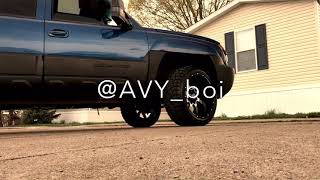 (Sickest Avalanche in Michigan) Lifted/Leveled 2003 avalanche 1500