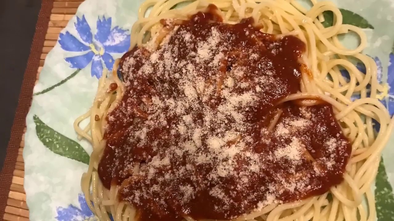 Spaghetti Mit Tomatensauce - YouTube