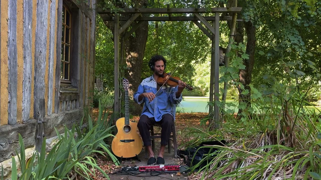 Watch Meditative Music | Green Lake | Guitar & Violin (40min) on YouTube Watch Meditative Music | Green Lake | Guitar & Violin (40min) on YouTube