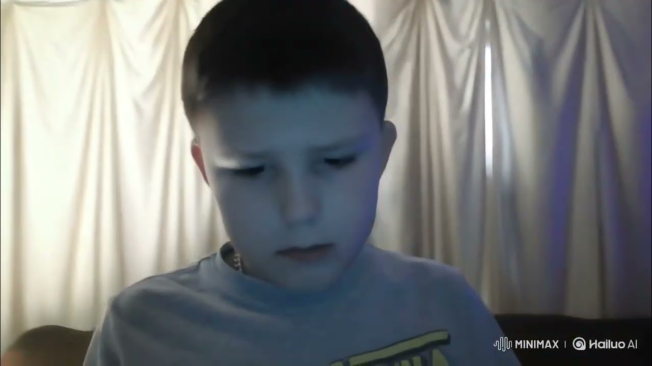 Hailuo Video tracking one person only phys 468007421763543041