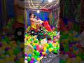 Naik odong-odong bebek wahana mandi bola warna warni