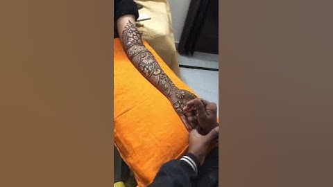 Besharm Rang ... #bride #mehandi #design #hennadesign #mehandi #design #sandeep #gupta