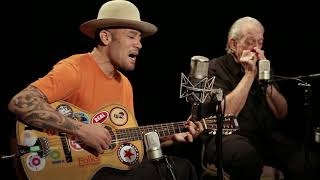 Ben Harper and Charlie Musselwhite - Trust You to Dig my Grave - 3/6/2018