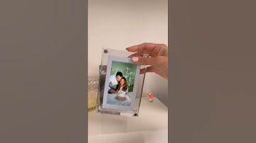 An Harry Potter like moving video picture frame