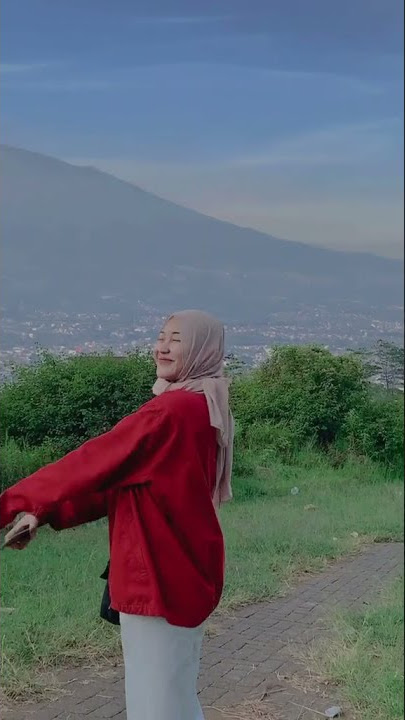 STORY WA Mentahan Halu Sama cewek cantik. Buat Prank temen, Manasin mantan.