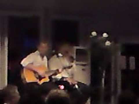 Brett Lee and Shane Watson singing Oasis - Dont Look Back In Anger