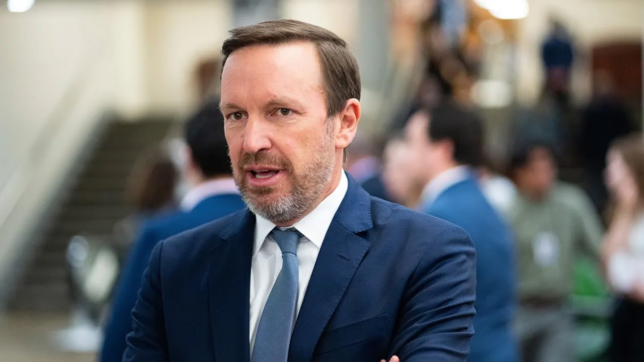 Белый дом раскритиковал сенатора-демократа за заявления о Венесуэле: «Вы — шут».