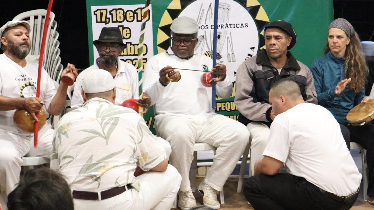 Roda Mestre Plínio e Fernando, Prof. Evento Respirando Capoeira Angola. Escola Camuanga de Angola.