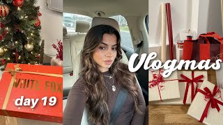 productive monday: target run, wrapping gifts + gifts for me *VLOGMAS DAY 19*