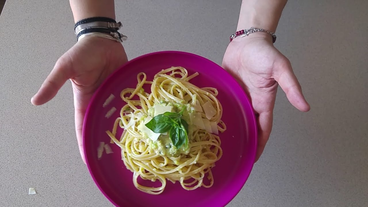 Pesto di zucchine con Moschettiere Chef Tupperware