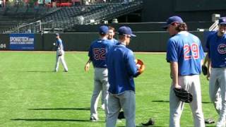 Jeff Stevens disrupts Randy Wells' concentration