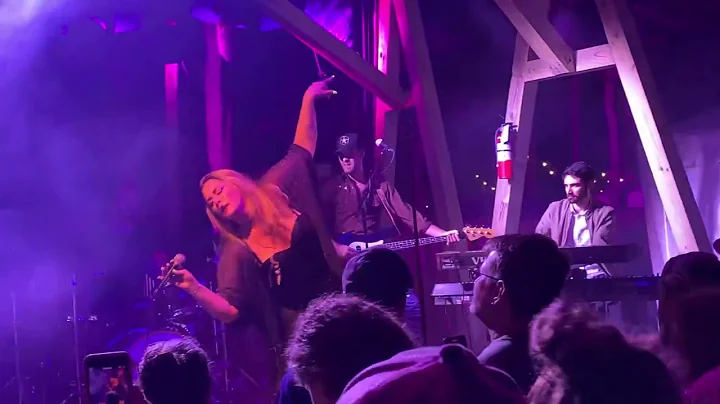 Running Up That Hill cover by Caitlin Krisko & The...