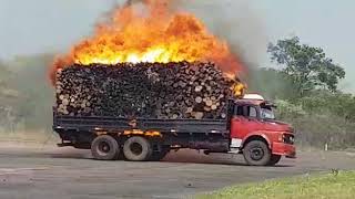 Camión se incendia en Arroyos y Esteros