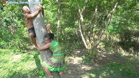 Primitive Life: Survival Find Food Meet Giant Anaconda Python - Skills Catch Big Python To Survival