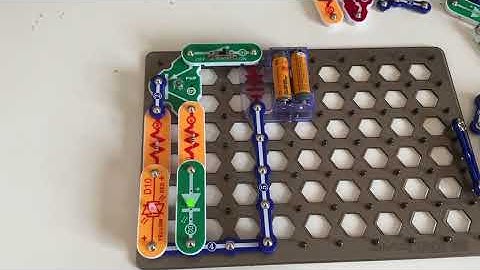 Snap Circuits Explore Coding: Transistor Currents PNP