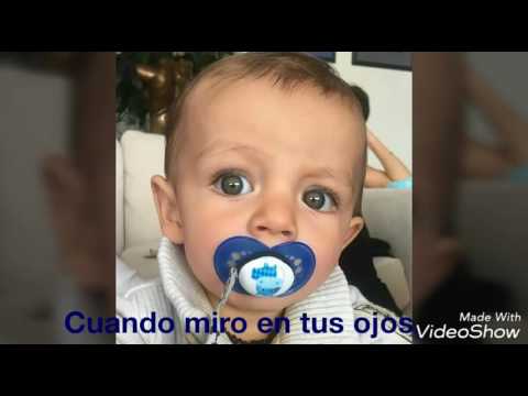 Vídeo: Silvia Navarro E Seu Filho Posam Juntos