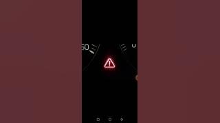 ظهر عندي مثلث اصفر في طبلون السيارة ماذا افعل