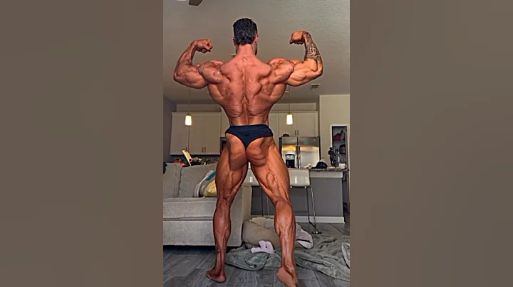 Cbum is Actually Tiny?! #bodybuilding #cbum