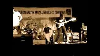 LOE JOE menggapai cita.mp4 ( amekissme band covers )