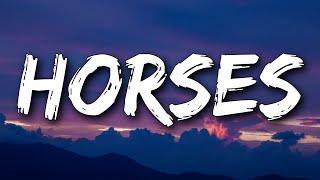 Maggie Rogers - Horses (Lyrics)