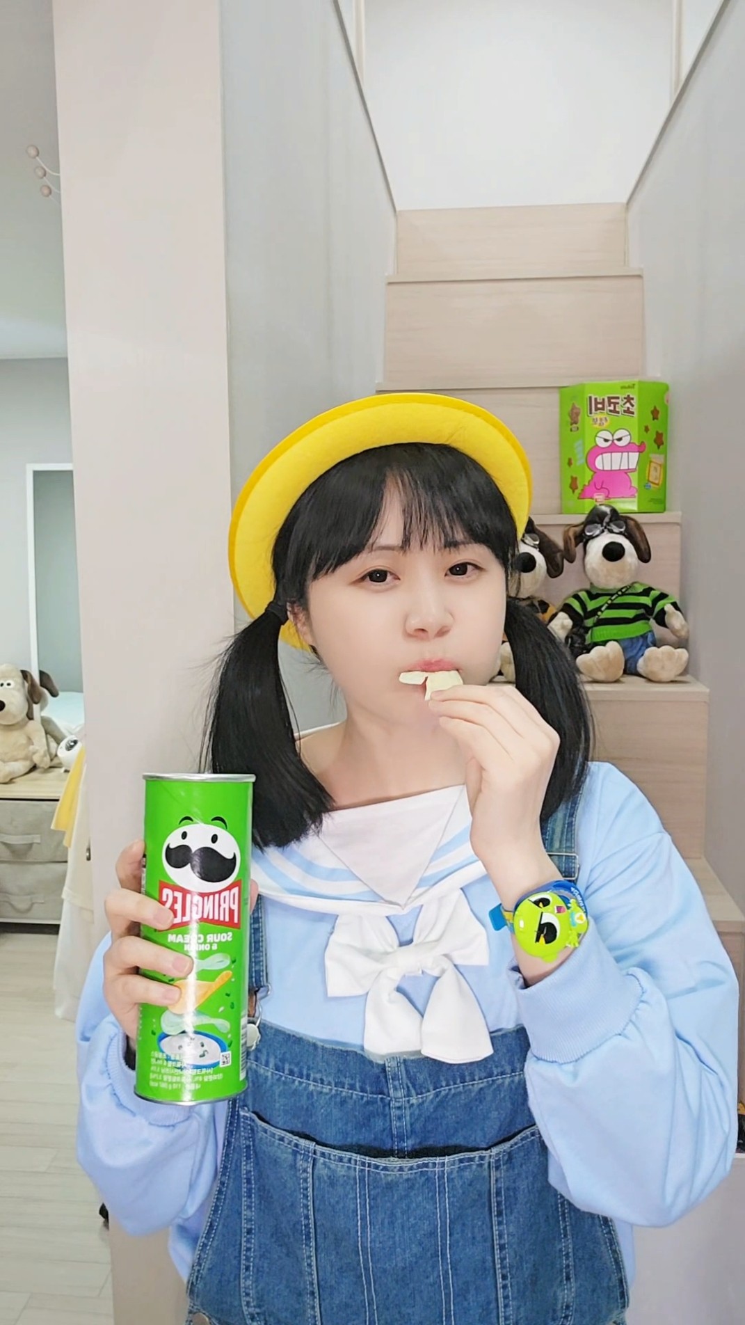 과자 먹는 소리ASMR??Snack Eating Sound #funny #shorts