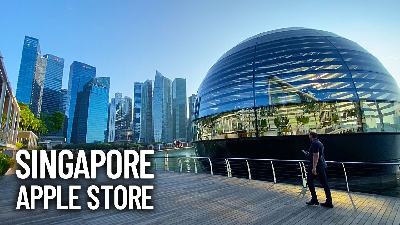 Apple Store Floating in Water Walkthrough - Marina Bay Sands, Singapore 