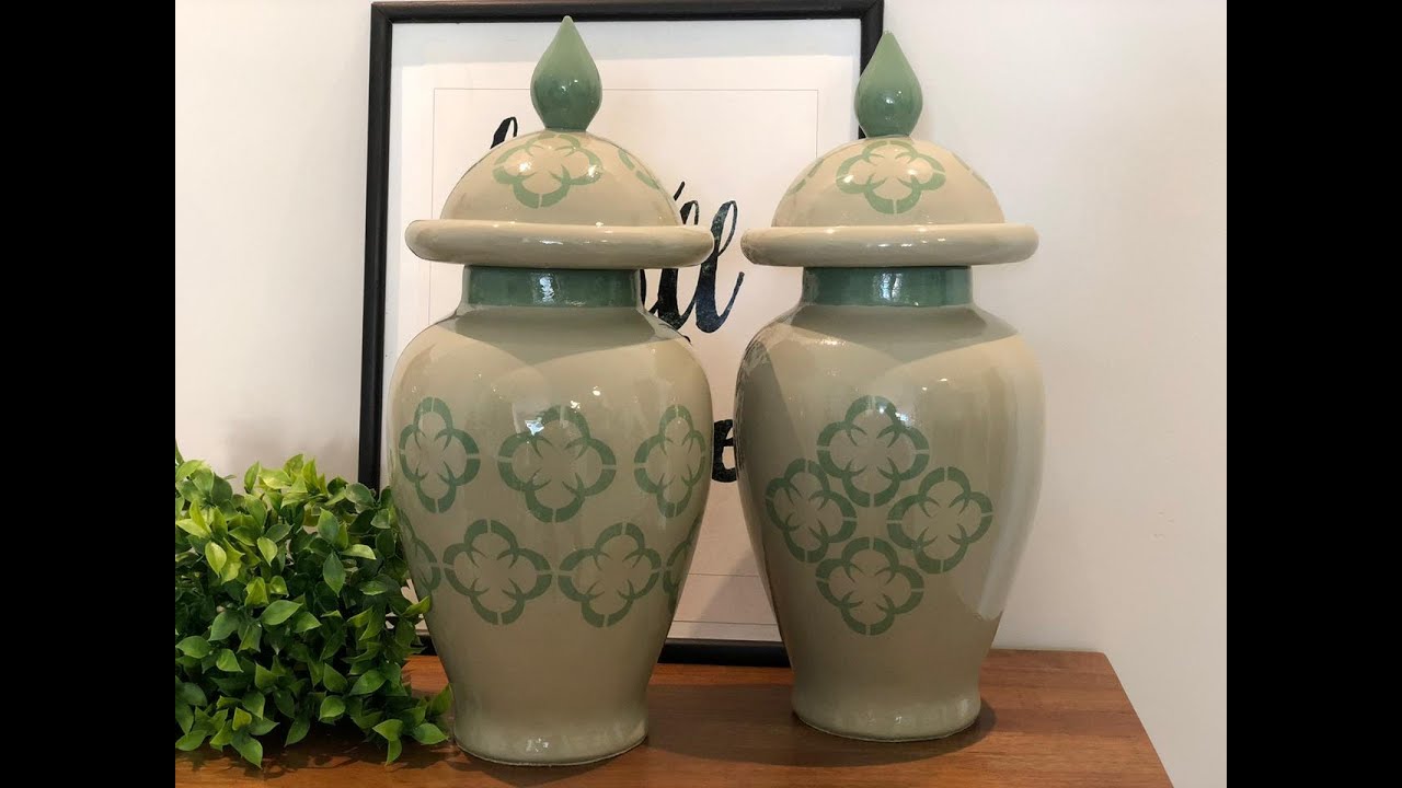 Vaso Potiche feito de Papietagem (jornal)