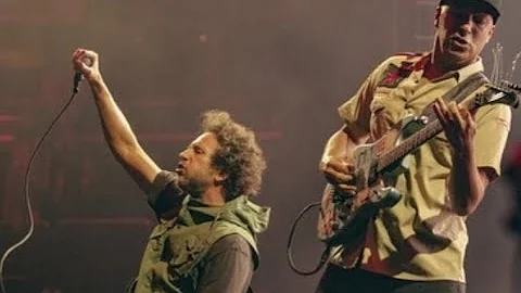 Rage Against the Machine CALM LIKE A BOMB / SLEEP NOW IN THE FIRE Live 08-08-22 MSG NYC 4K