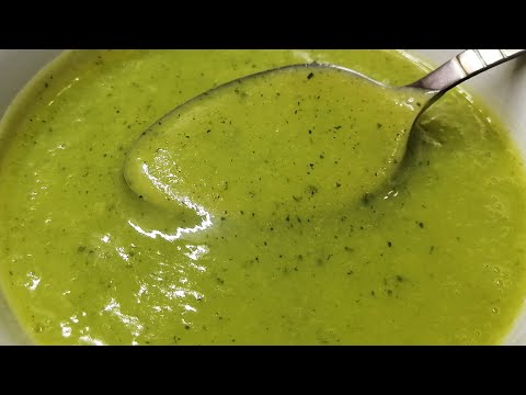 Видео рецепт Летний суп-пюре из картофеля и цукини