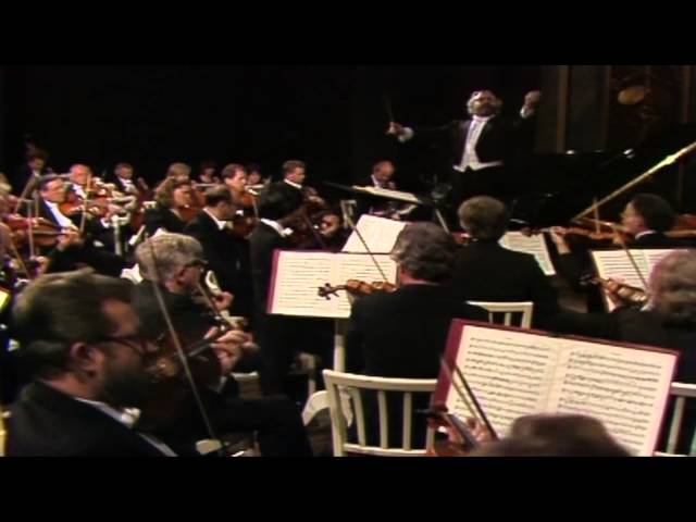 Mozart - Concerto pour piano n°26: Finale : C.Zacharias / Orch Chbre Lausanne