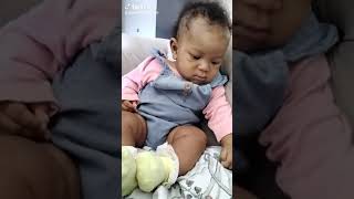 4 Meses Já Está Sentando