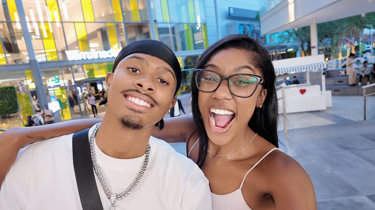 VLOG😍 //bought A MacBook// He asked to be his Valentine 💌 