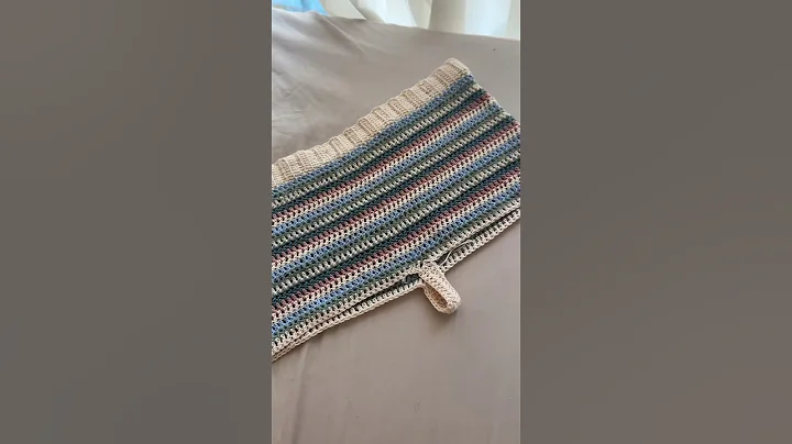 let's crochet shorts for my friend's bday 💕 (pattern in the comments)