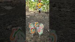 Survival Skills: SIMPLE and USEFUL sharing candy with ants #bushcraft #camping #outdoors