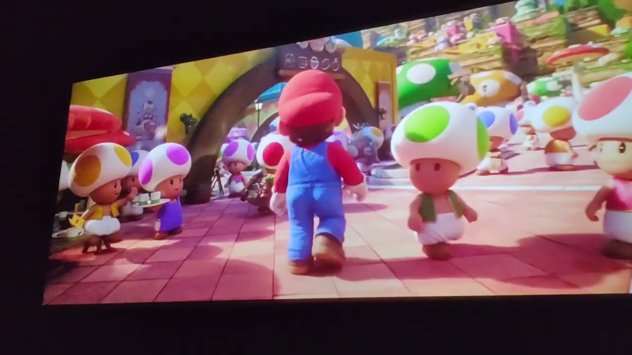 Fui assistir a estreia do filme do Mário de cosplay! #supermario #cosp