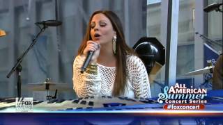 Sara Evans sings Slow Me Down on Fox News 5/23/14