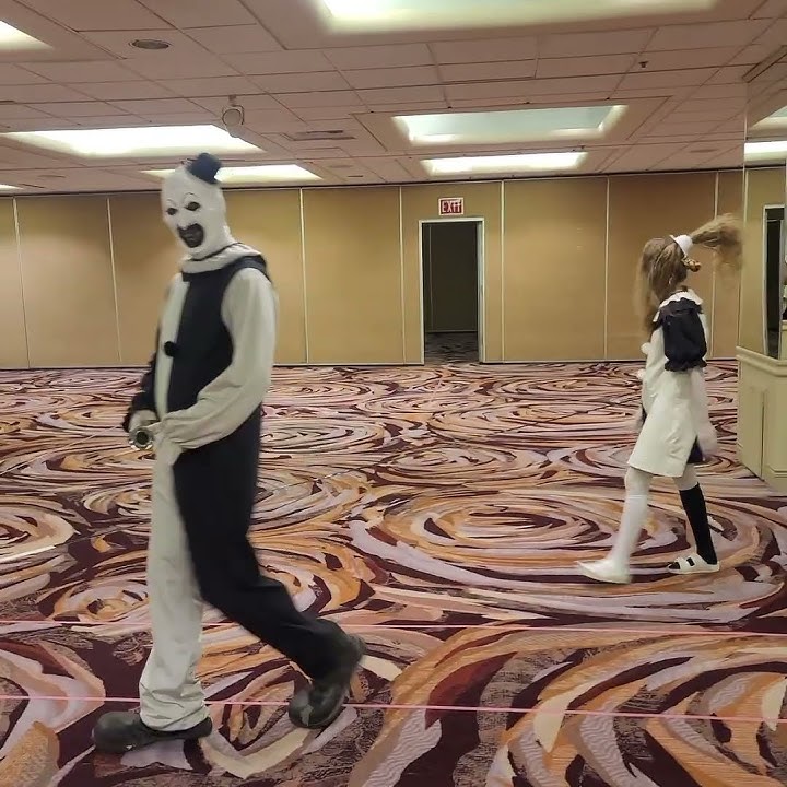 Cast of Terrifier 2 - Amelie McClain, David Howard Thornton, and Damien Leone.(Days of the Dead LA)