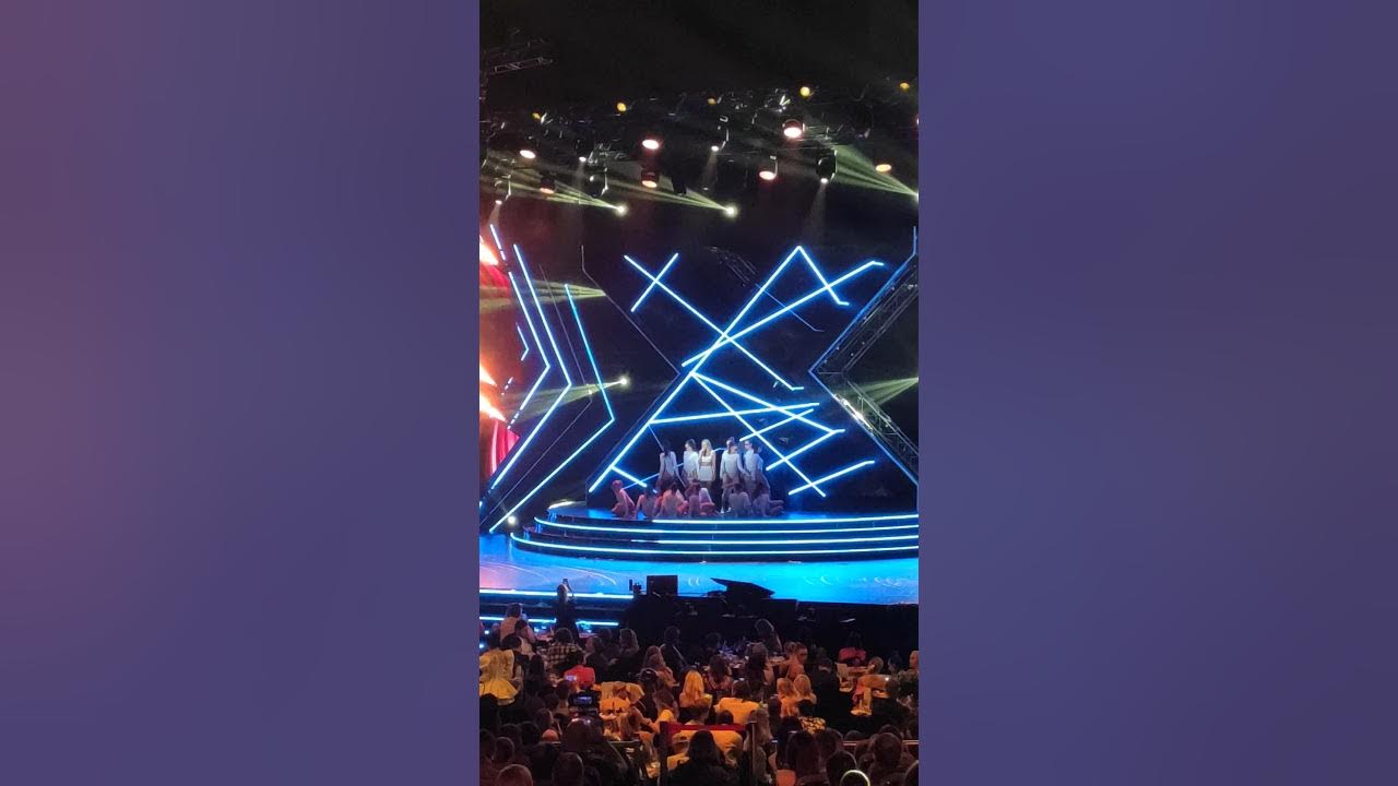 Сцена грэмми. Реальная премия musicbox 2016. Латинскую премию грэмми. Премия мьюзик бокс 2018. Music awards 2019 m1.