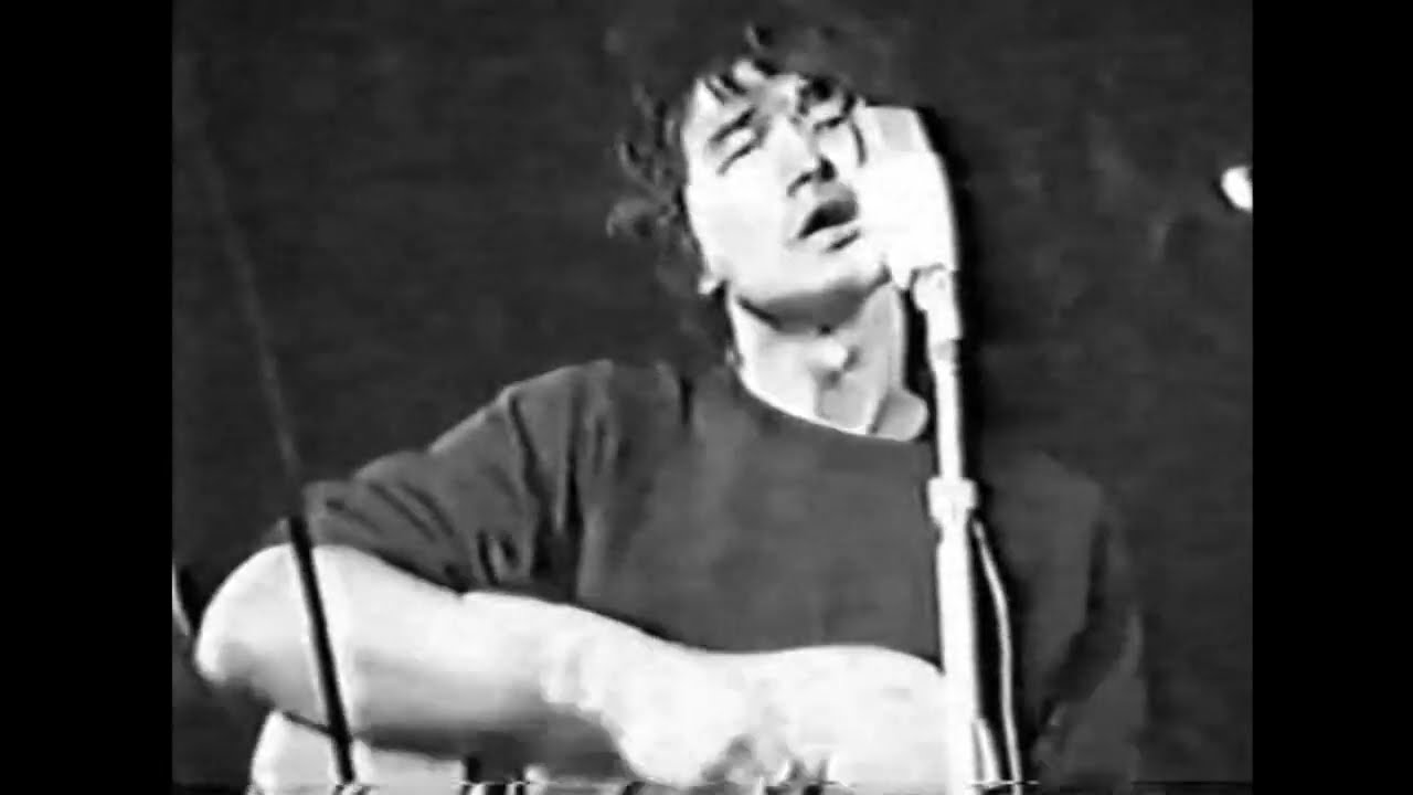 В. Цой и Ю. Каспарян- Электричка | Концерт в ДК Связи (другая оцифровка ...