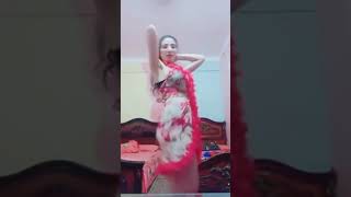 رقص بنت بلباس شفاف