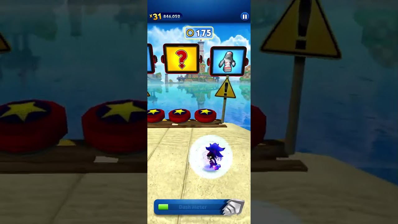 My first video sonic Dash playing as Shadow hope you enjoy.