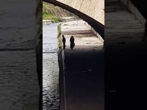 Degrado a Salerno, vivono sulle sponde del fiume Irno: il video