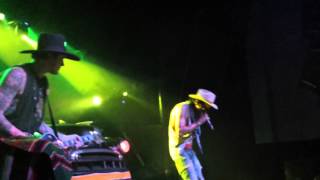 YelaWolf - Whiskey In A Bottle - Live