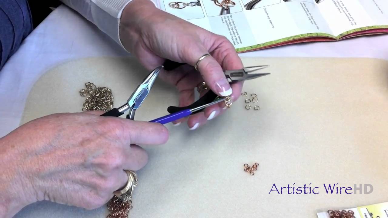 Artistic Wire Chain Maille - Parallel/Helms Weave - YouTube