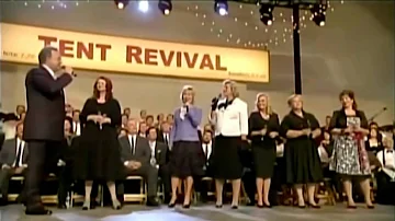 Gaither - Charlotte Ritchie Karen Peck Janet Paschal - Down To The River To Pray